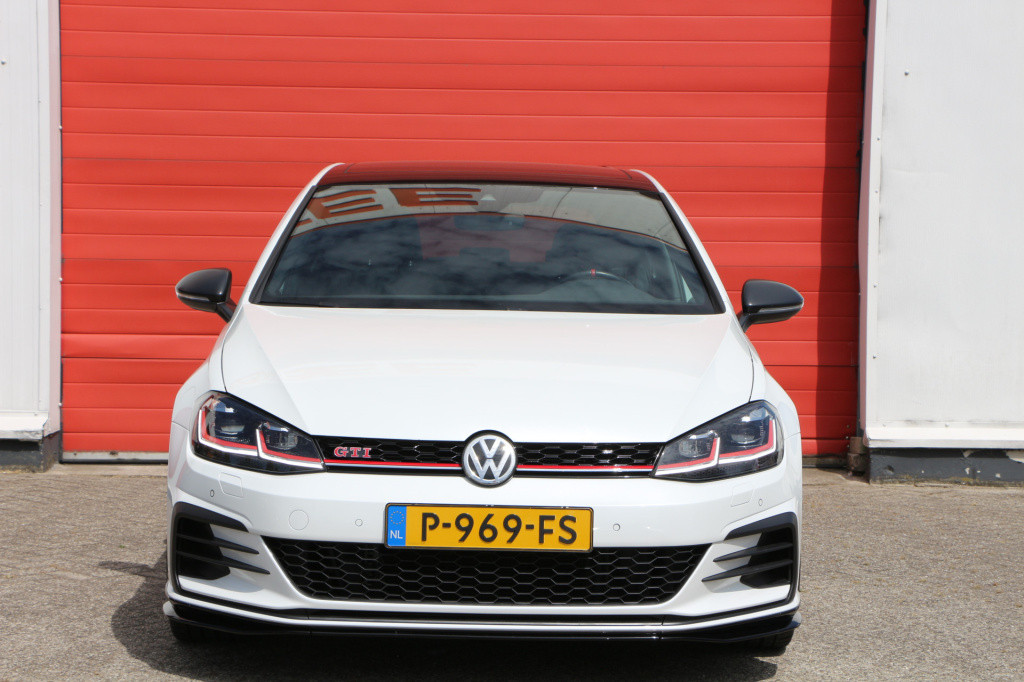 Volkswagen Golf 2.0 tsi gti tcr | akrapovic | pano | discover pro
