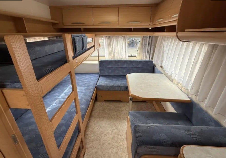 Fendt caravan 5 persoons met stapelbed