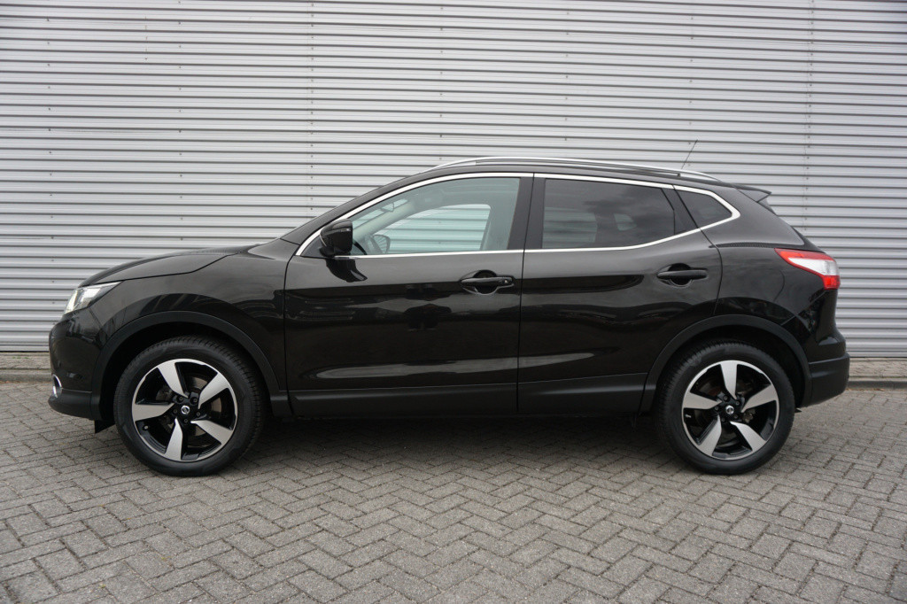 Nissan Qashqai 1.2 n-connecta climate / navi / camera / glazen dak / parkee