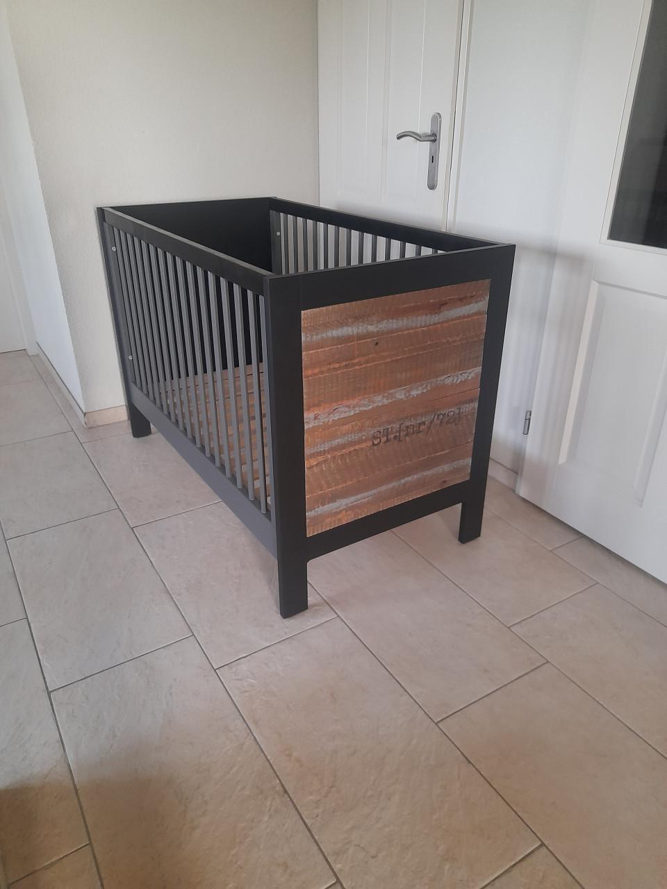 Ledikantje ( in goede staat )