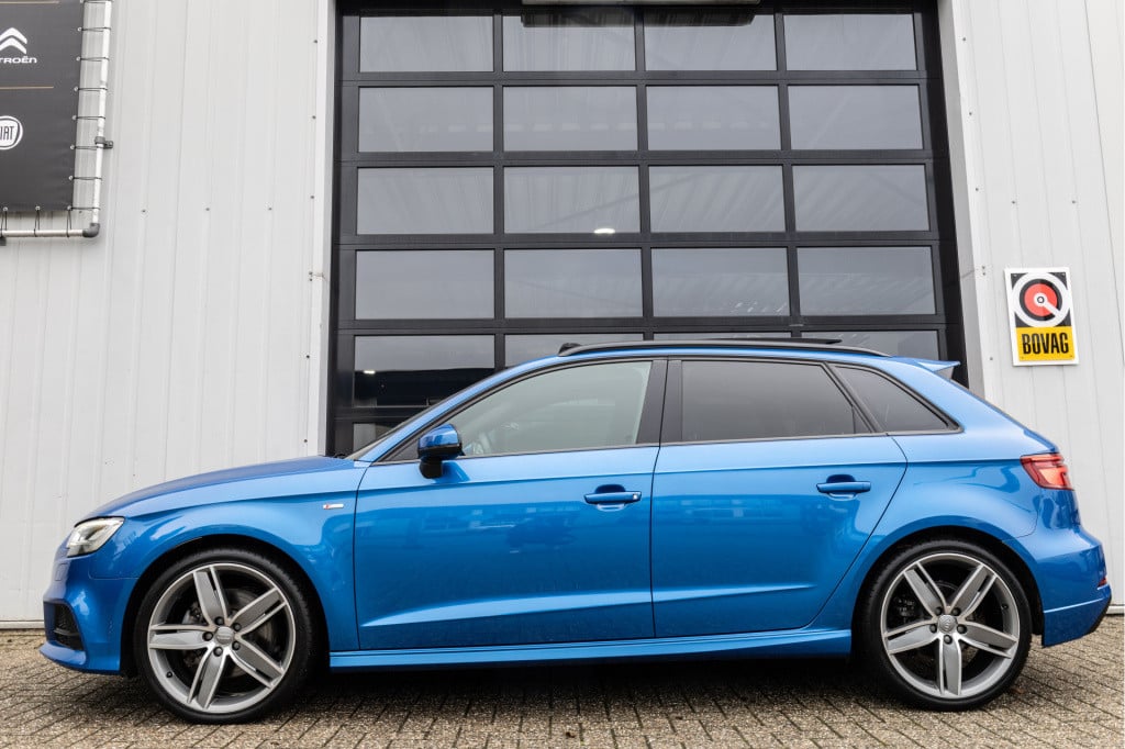 Audi A3 sportback 1.5 tfsi s line edition ✅pano✅matrix✅optiekzwart✅b&o