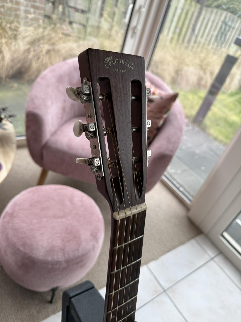 Te koop aangeboden: Martin Acoustische Gitaar 000-17SM