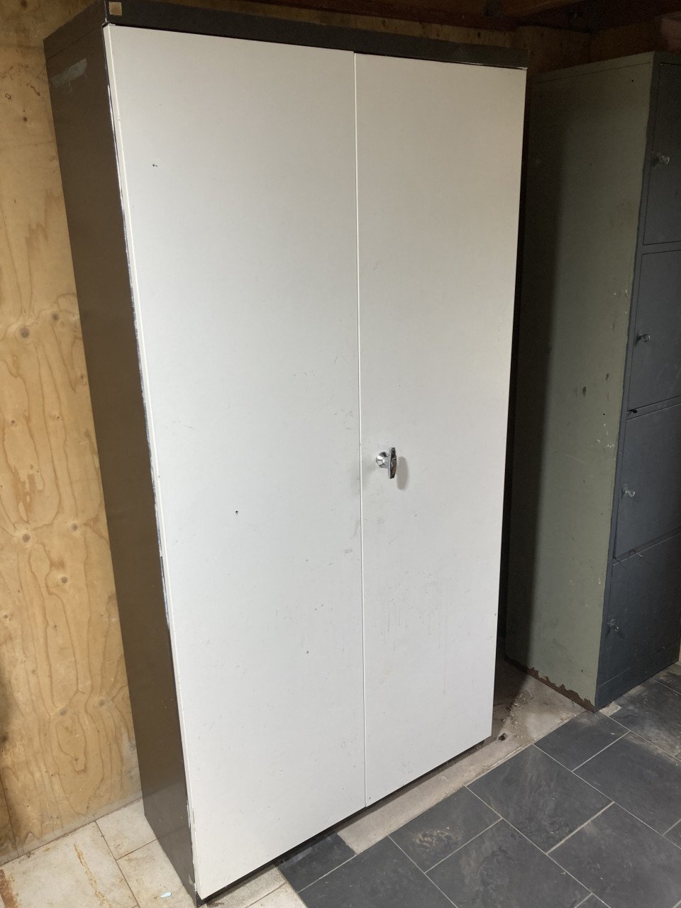 Metalen opbergkast