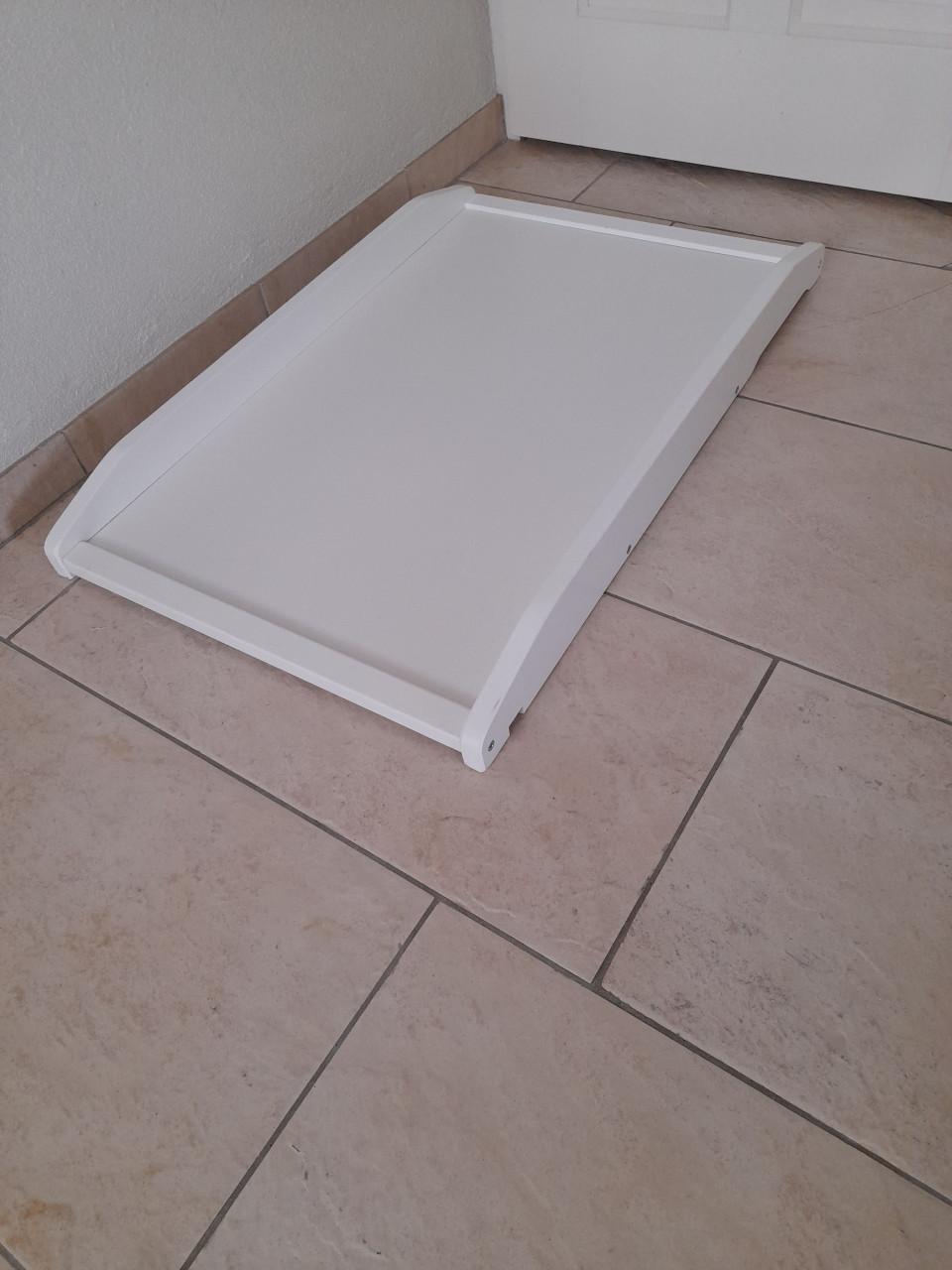 Legplank voor luiertafel (in goede nette staat )