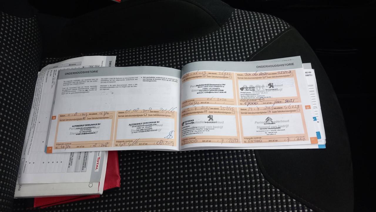 Citroen C3 1.2 Pure Tech Exclusive automaat !!!! 5drs 2015 51.000km !!!!!