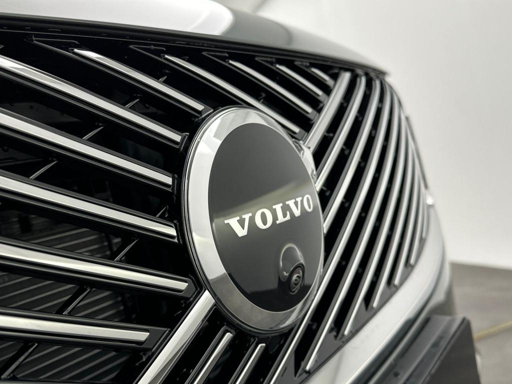 Volvo XC90 ultra bright recharge plug-in hybrid awd