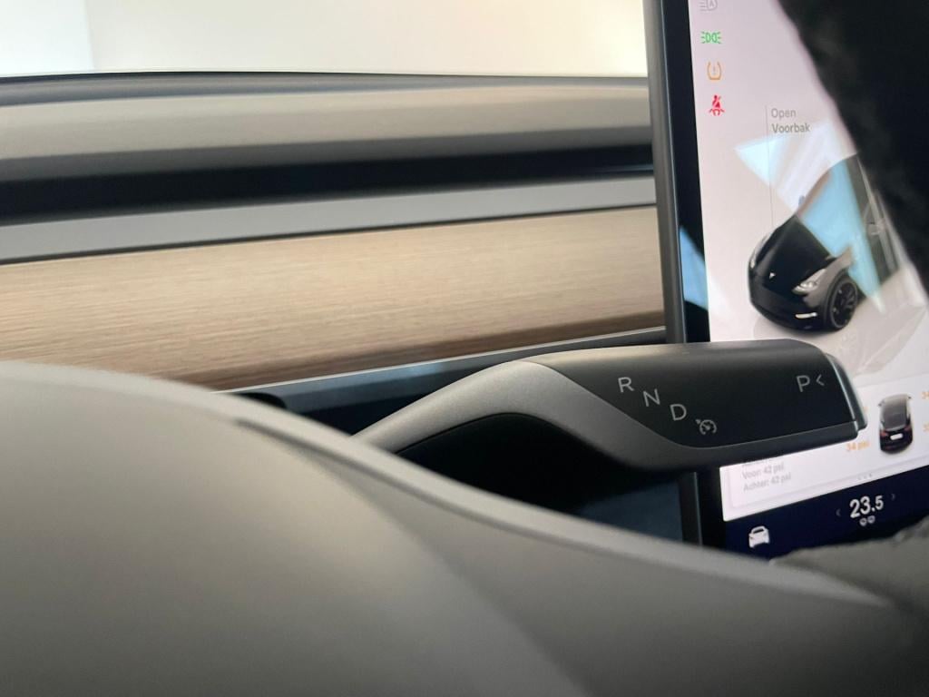 Tesla Model Y long range awd 75 kwh