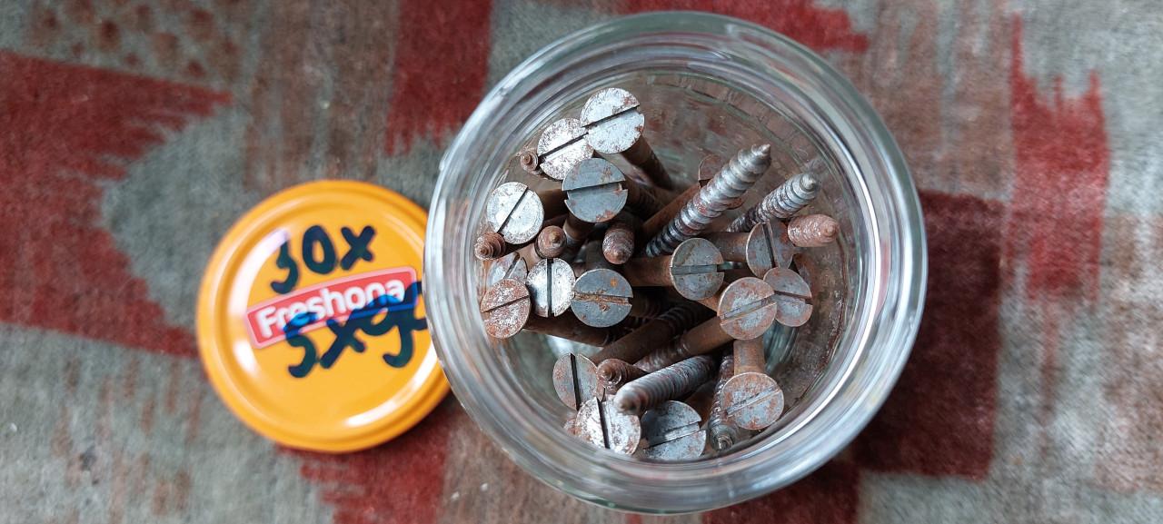 30 st PVK Houtschroeven staal 5x90