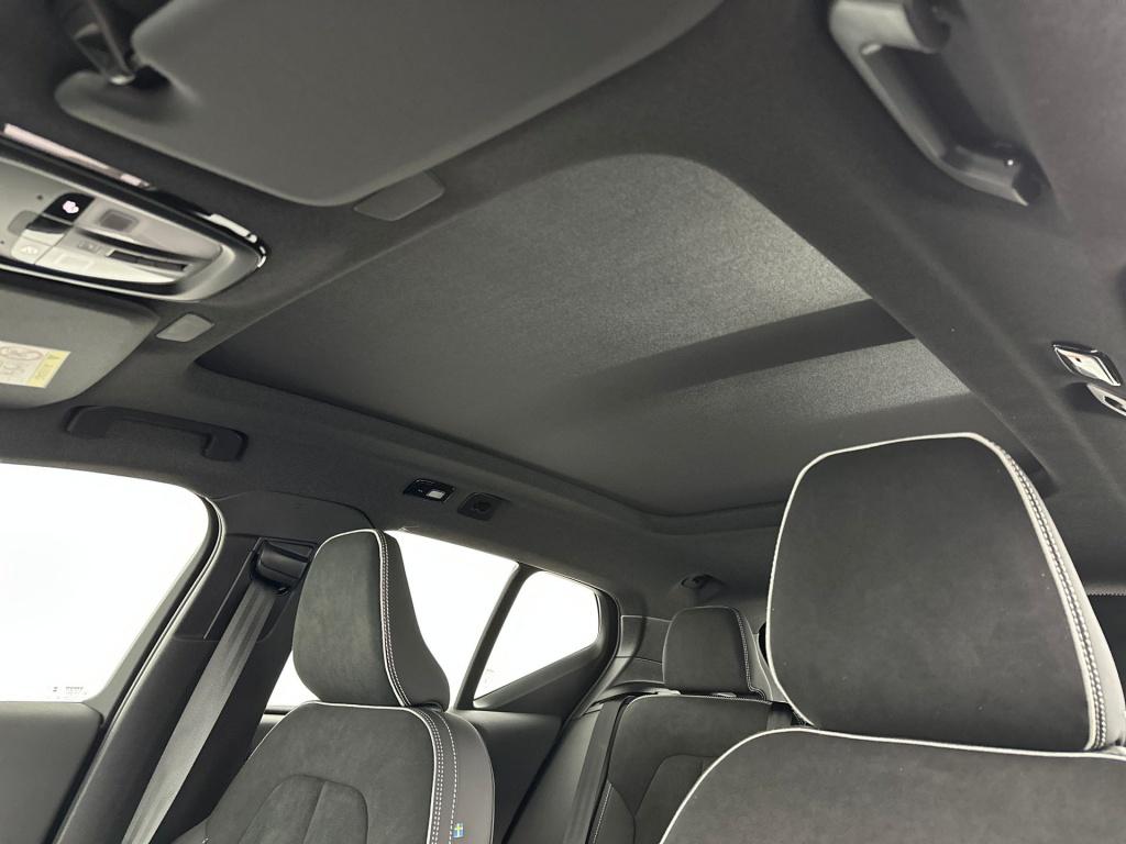 Volvo XC40 b4 plus black edition
