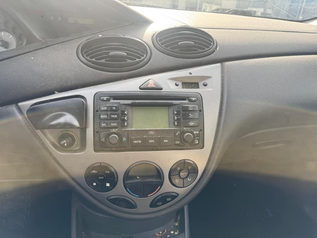 Ford Focus 1.6-16v futura/lees tekst/inruilkoopje/zo mee!/handel/export/