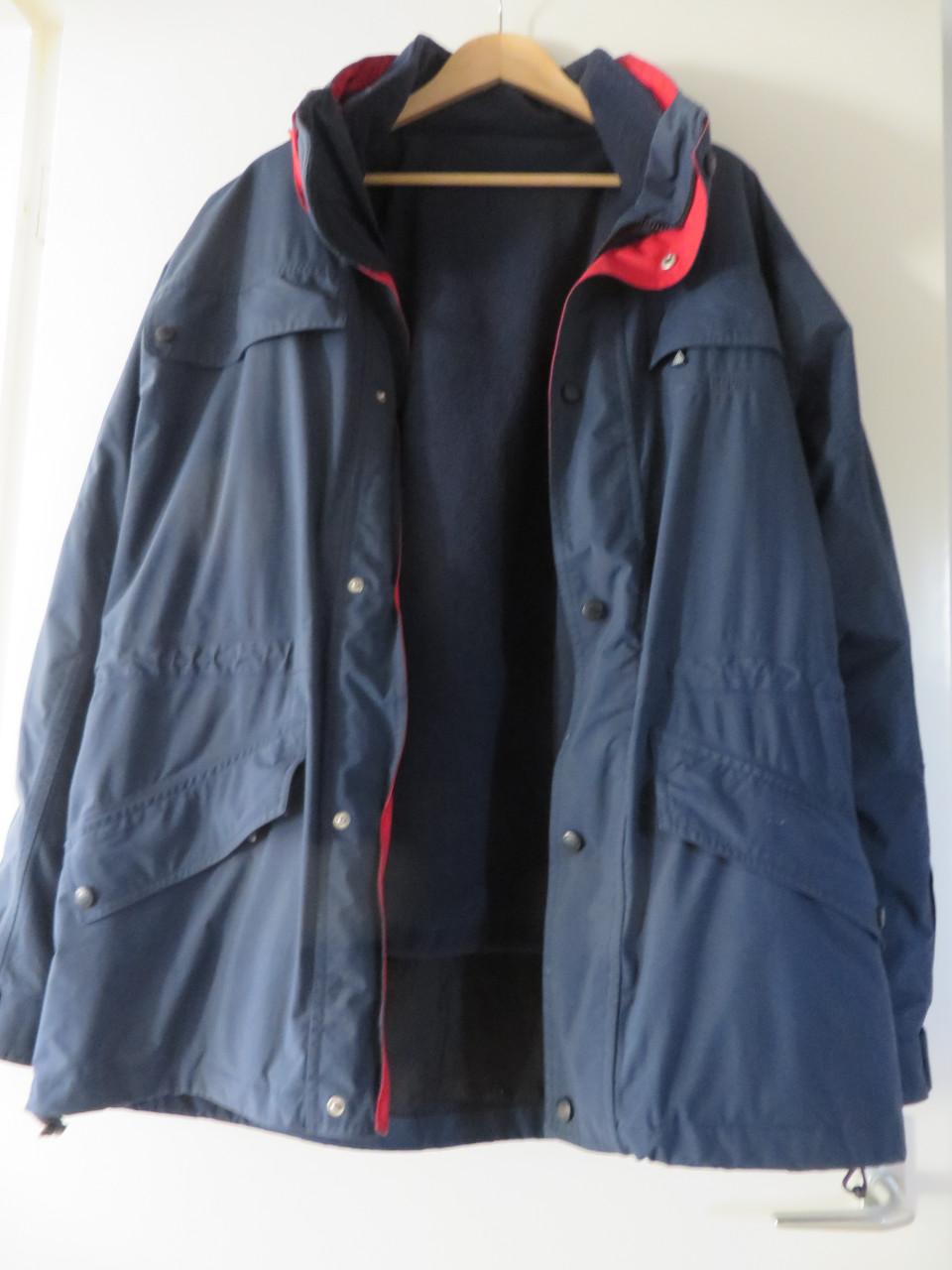 Skibroek  voor dames of heren,  Winterjas  en  Schaatsen Noren.