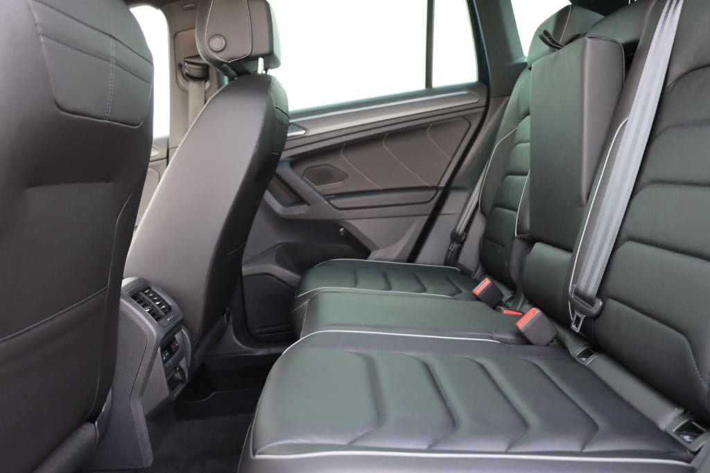Volkswagen Tiguan 1.4 tsi ehybrid r-line business + 245pk dsg6