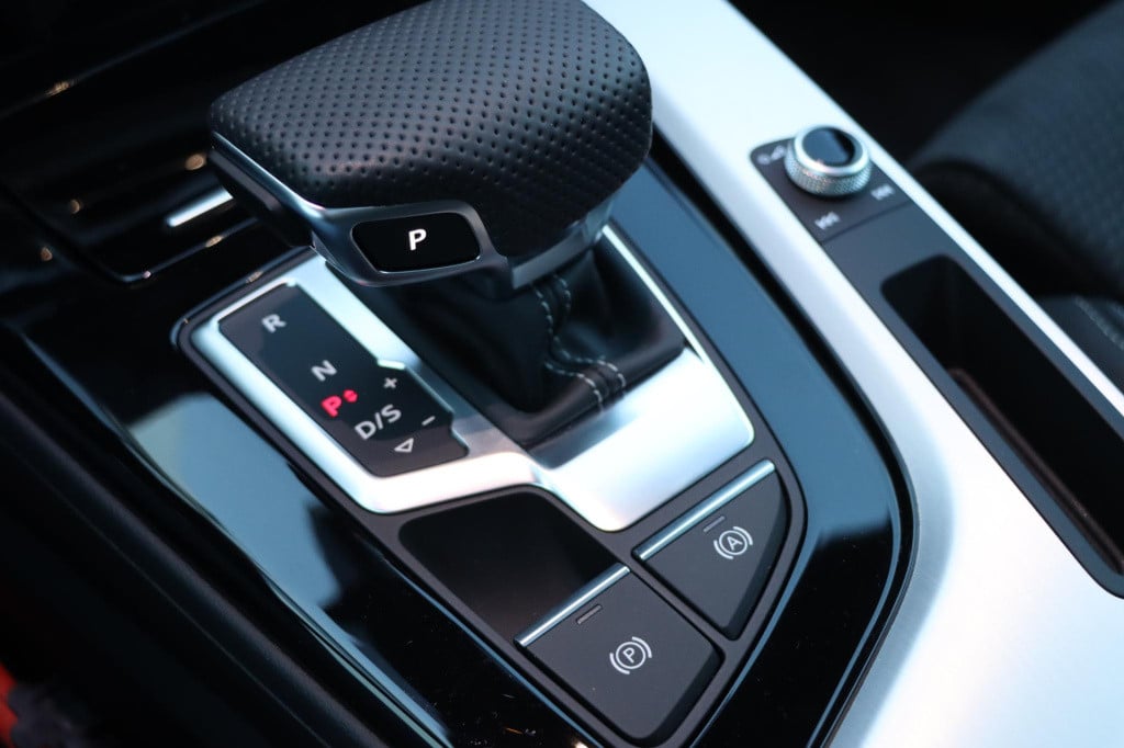Audi A4 avant 35 tfsi s edition competition