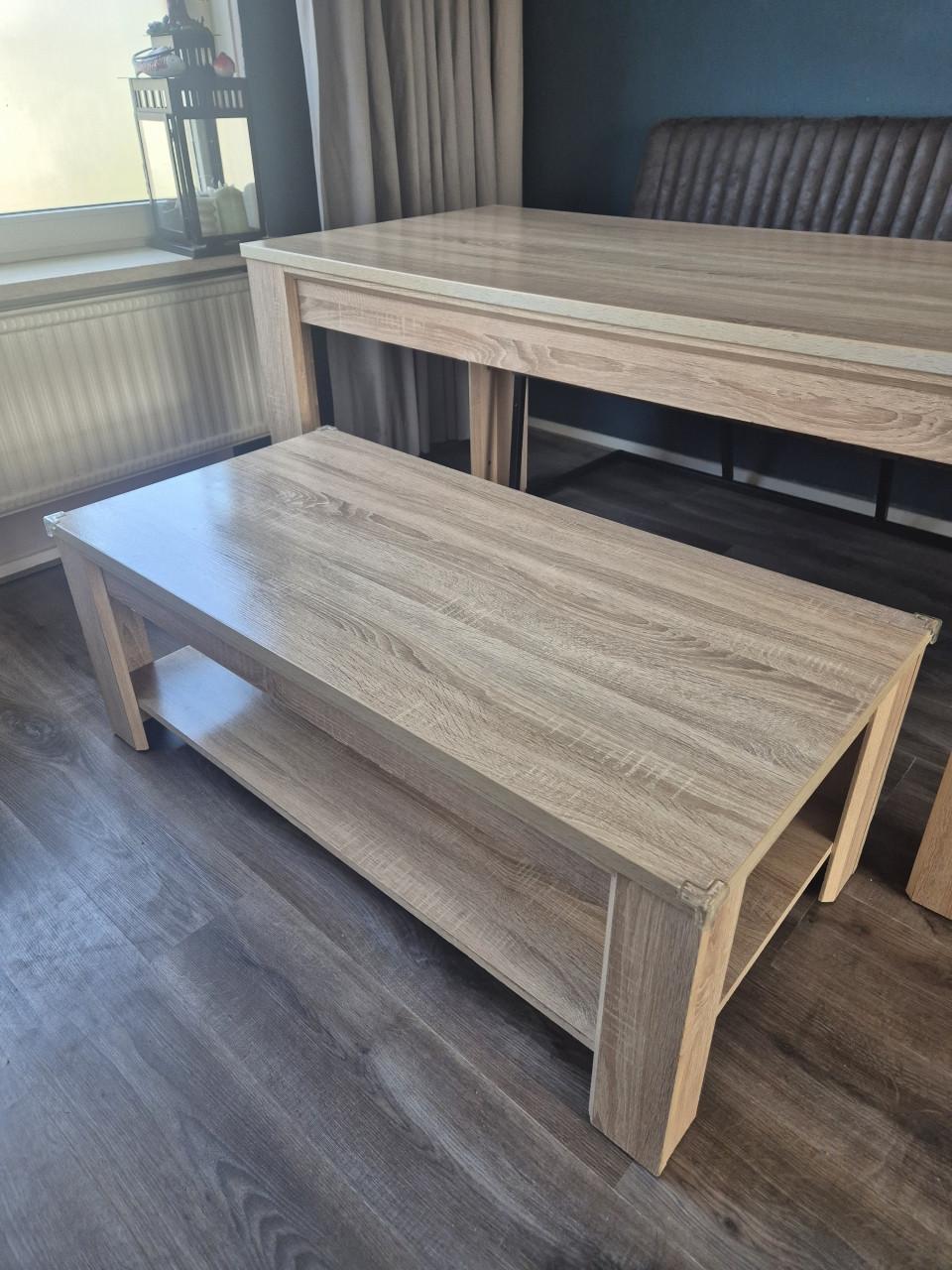Eettafel salontafel met een eetbank