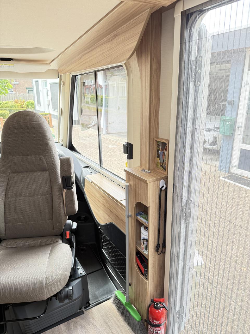 Hymer EX580 Compact 2x Airco Levelsysteem automaat 9 traps