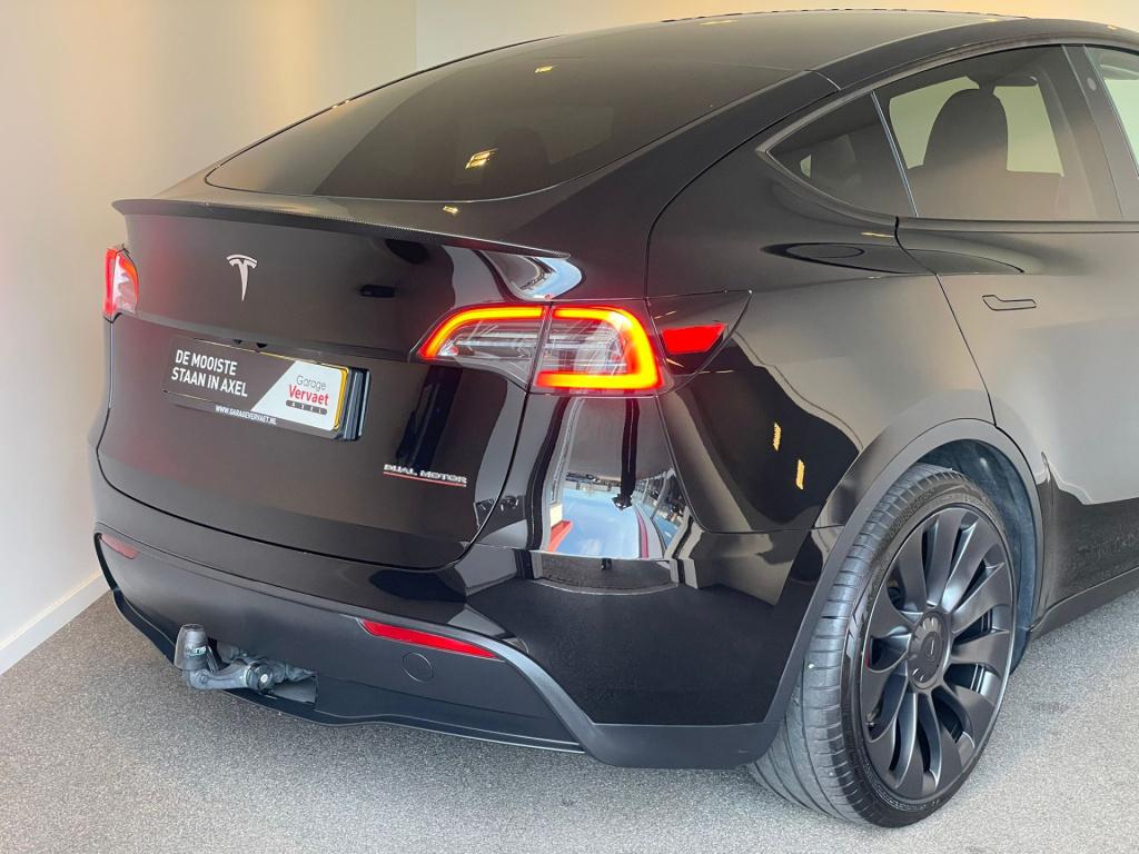 Tesla Model Y long range awd 75 kwh