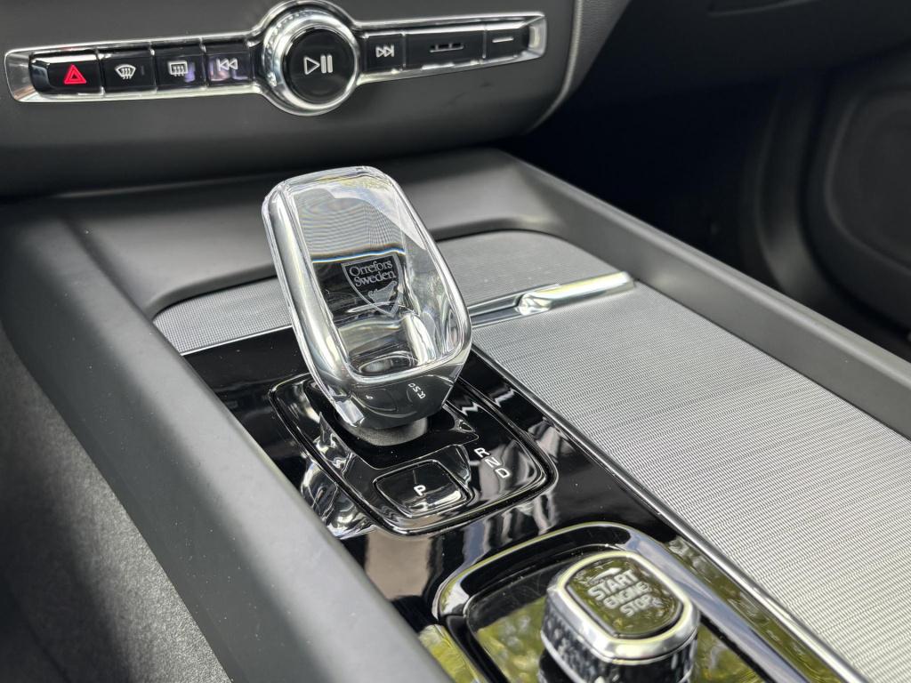 Volvo XC60 2.0 t6 plug-in hybrid awd plus black edition soh 99%