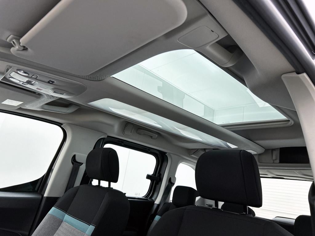 Citroen Berlingo 110 pk feel | rijklaar | trekhaak | parkeersensoren achter