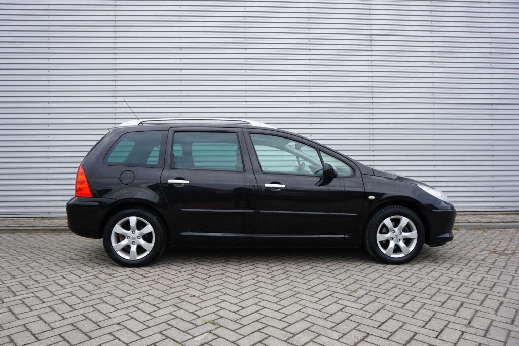 Peugeot 307 sw 1.6-16v griffe climate / cruise / pano / leder / parkeers. /