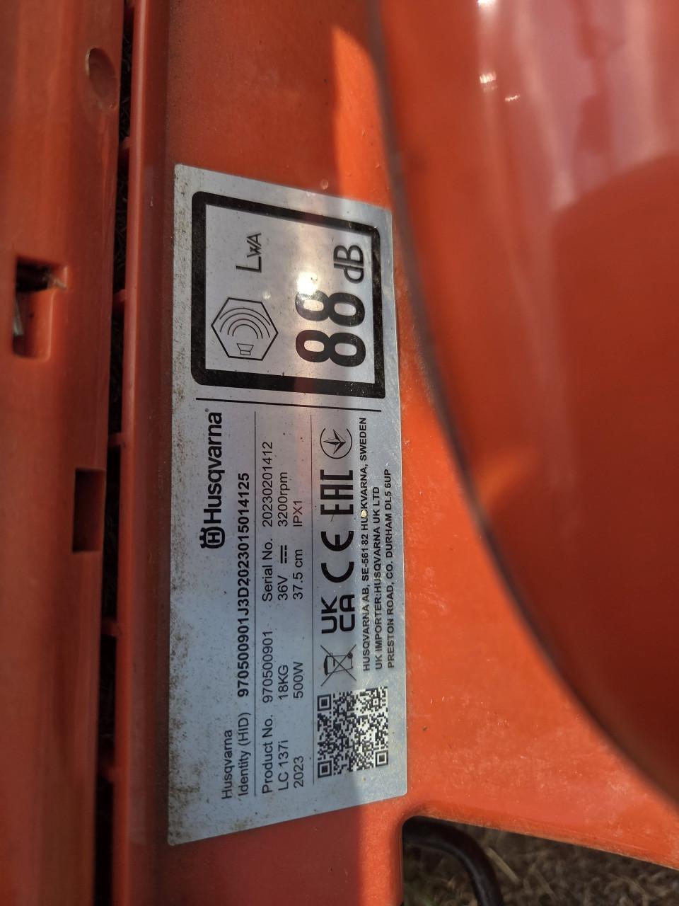 Husqvarna LC 137i accu grasmaaier