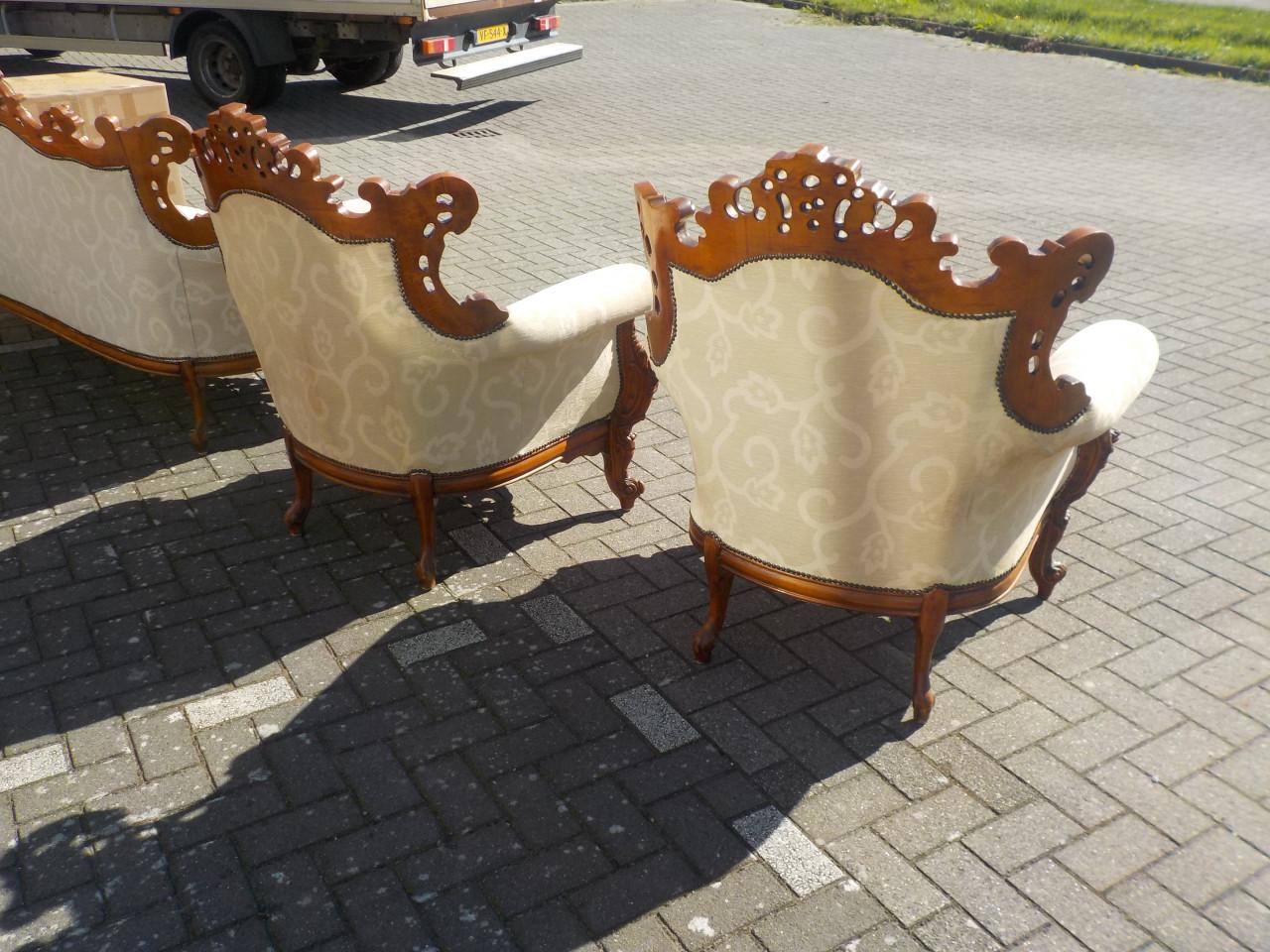 Zeer mooie kwaliteit en in zeer goede staat 3 + 1 + 1 zits