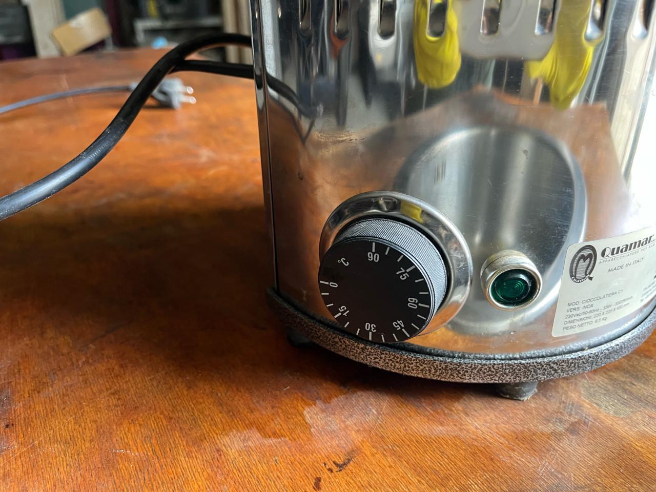 Chocolademelk dispencer Quamar