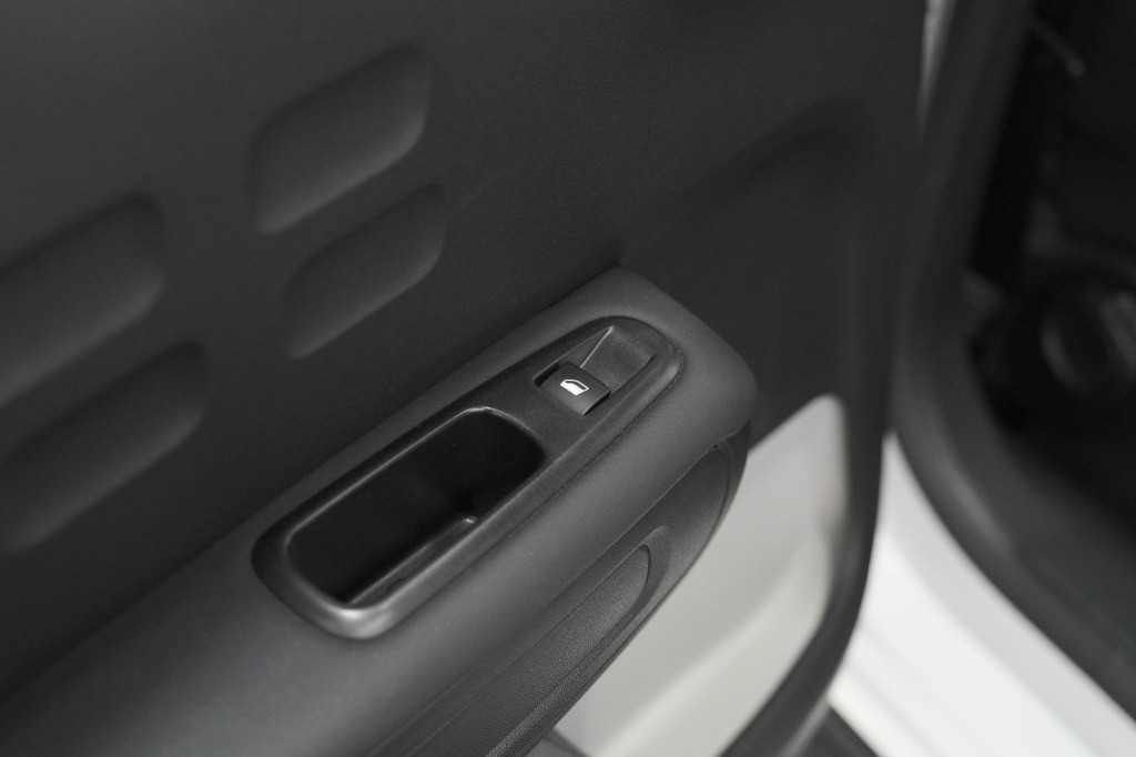 Citroen C3 puretech 82 shine | camera | stoelverwarming | apple carplay | 1