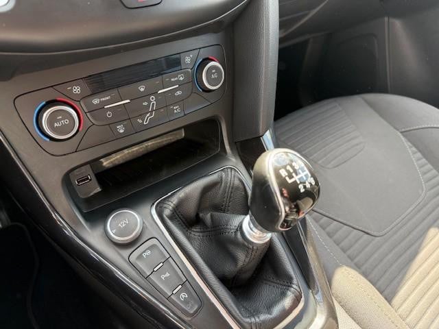 Ford Focus 1.0 titanium | nieuw binnen | climate control | cruise control |