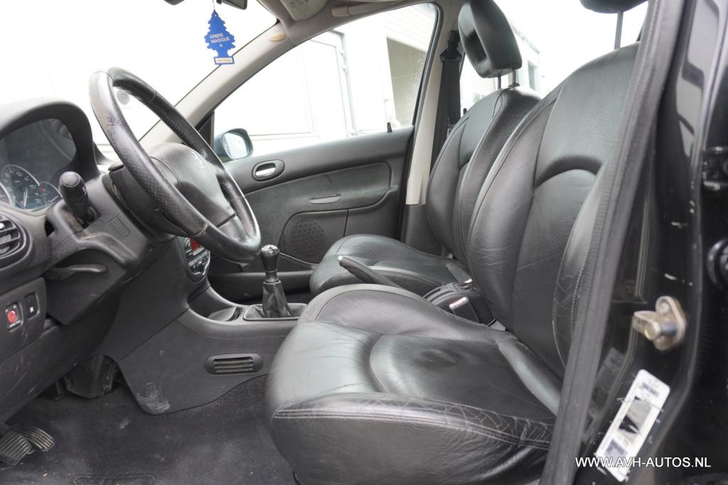Peugeot 206 1.4-16v gentry premium