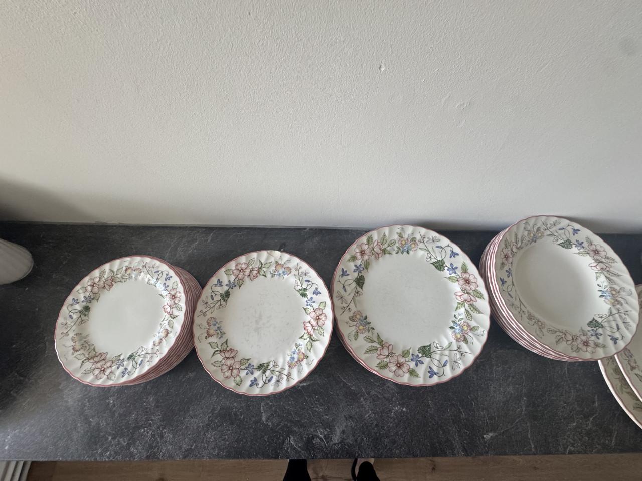 Servies Wood & Sons (compleet) Spring Fields by Jenny Rhodes
