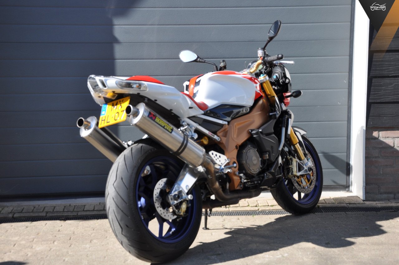 Aprilia Tuono 1000 R Factory Akrapovic