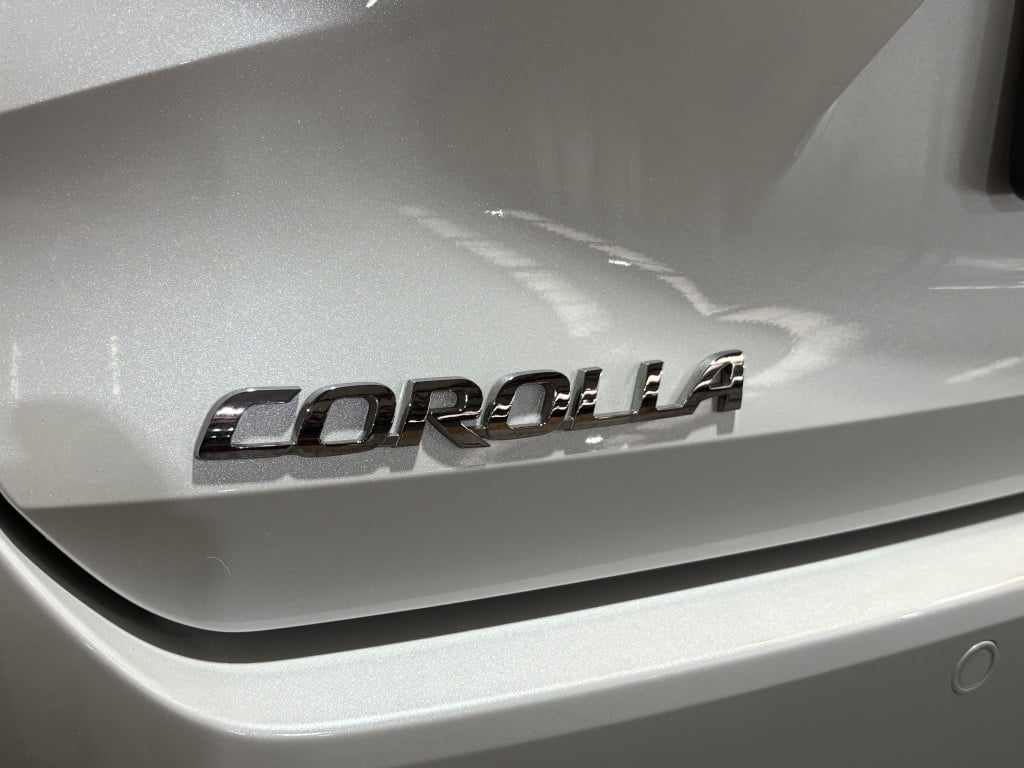 Toyota Corolla Touring Sports | € 1.500,- hybrid 180 gr sport