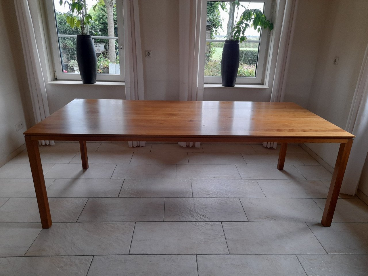 Grote tafel 100 x 220 x 76H (in goede staat)