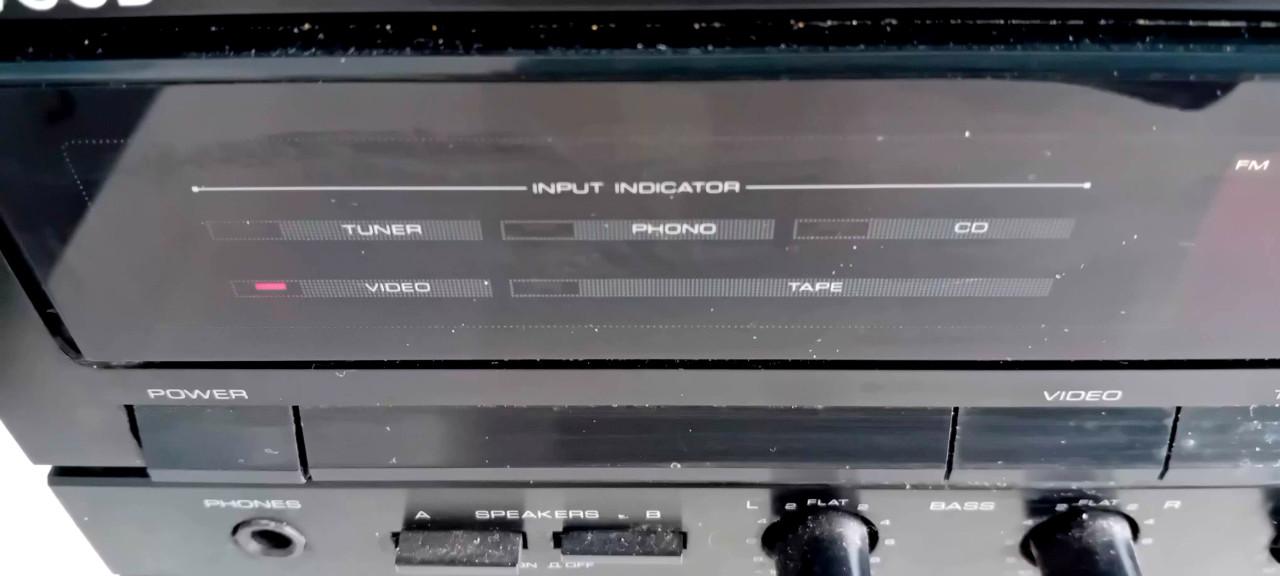 Kenwood versterker. KR A4010