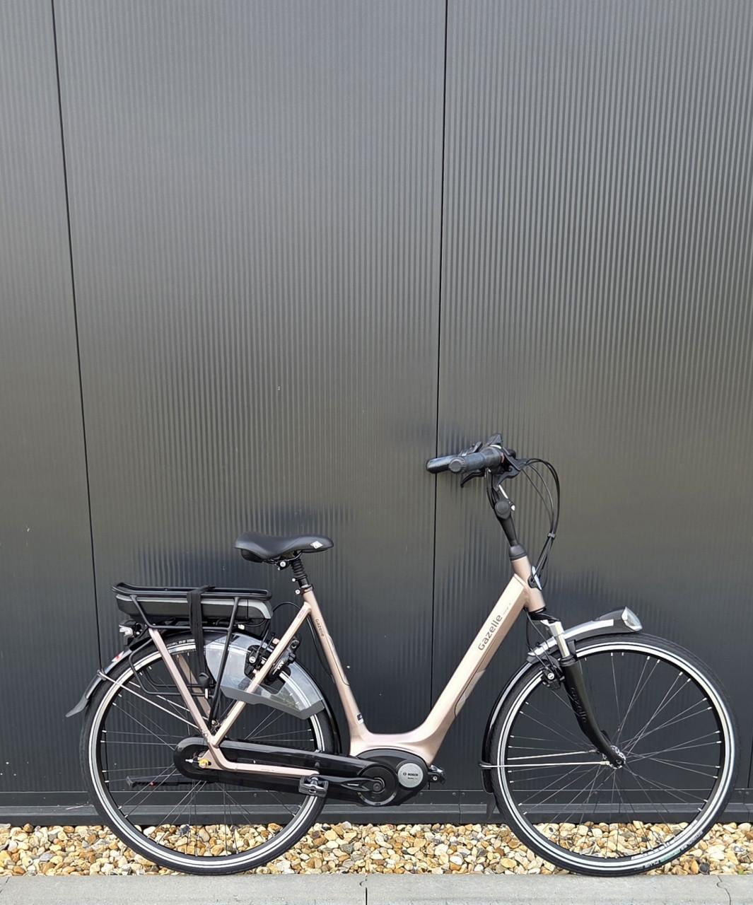 Gazelle C8 Hybrid Bosch Active Line 400Wh  57cm