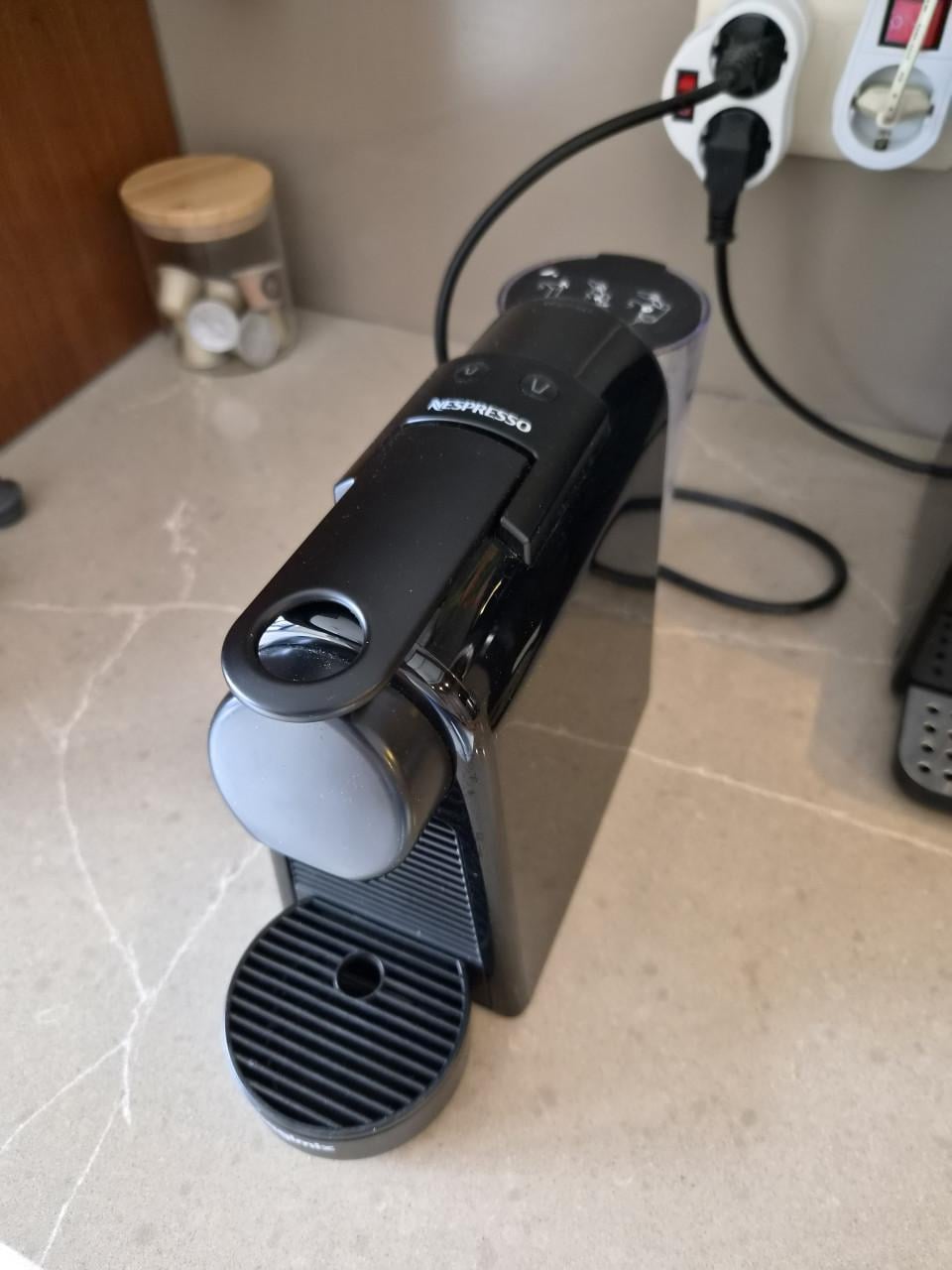 Nespresso Inissia zwart