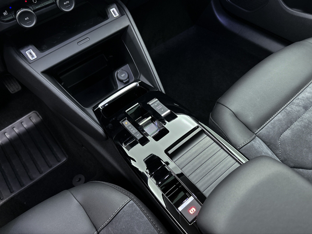 Citroen C4 hybrid 136 pk automaat max | rijklaar | panoramadak | stoelverwa
