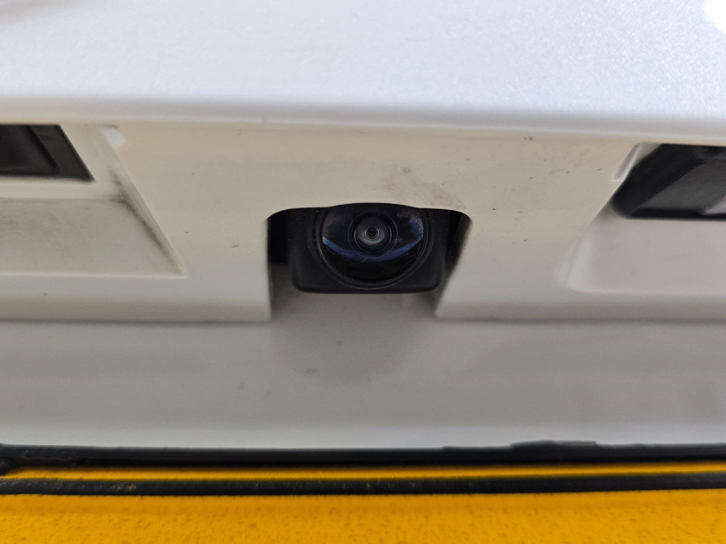 Nissan Qashqai occasion automaat 1.2 connect edition met parkeercamera en p