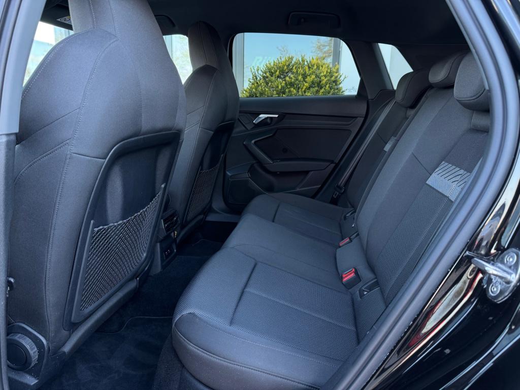 Audi A3 sportback 40 tfsi e s edition * stoelverwarming * keyless * trekhaa