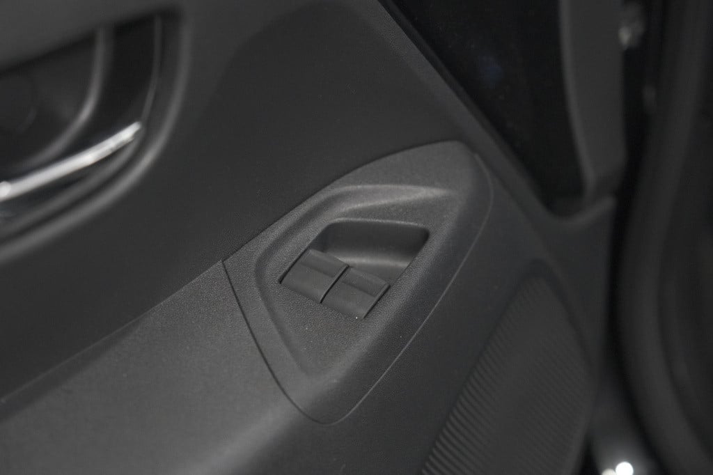 Peugeot 108 1.0 e-vti allure top! | elektrisch vouwdak | apple carplay | da