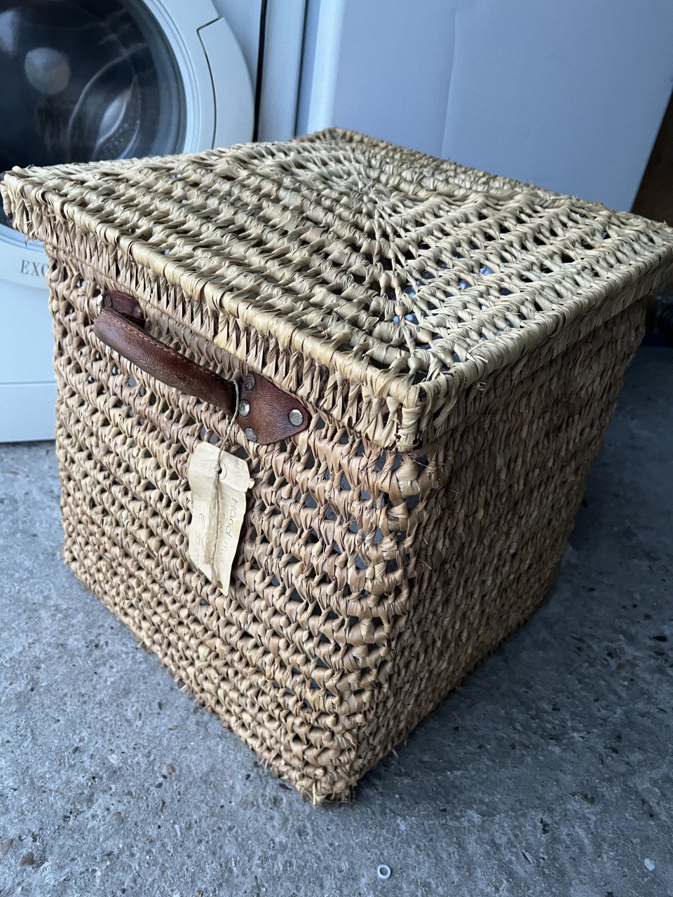 Seagrass opbergmand met deksel en leren handgrepen 45x42 cm.