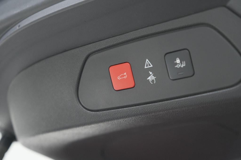 Opel Grandland 1.6 turbo plug-in hybrid 300 4x4 ultimate | trekhaak | elekt