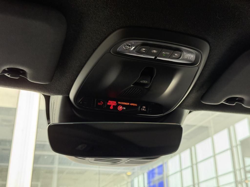 Volvo XC40 t5 262pk recharge ultimate dark| panodak| adap.cruise| camera| e