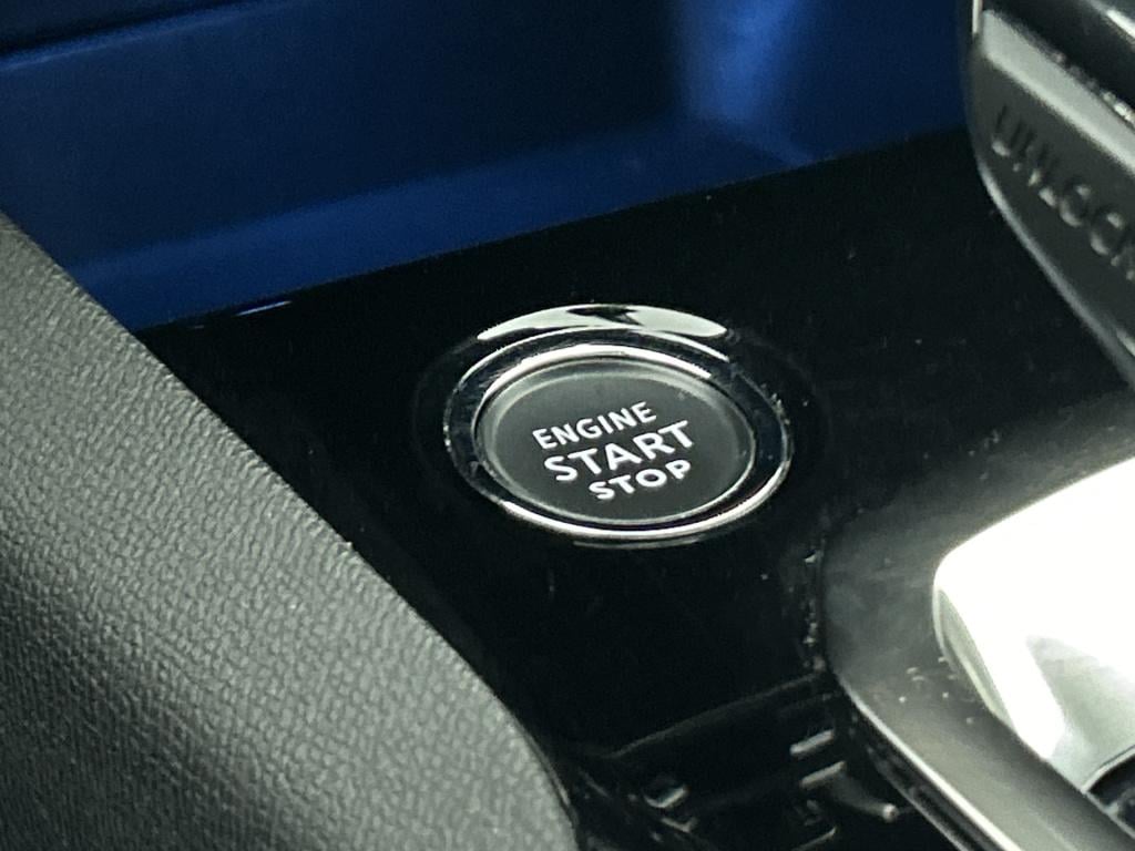 Peugeot 5008 180pk gt pack business | rijklaar | trekhaak | leer | adaptiev