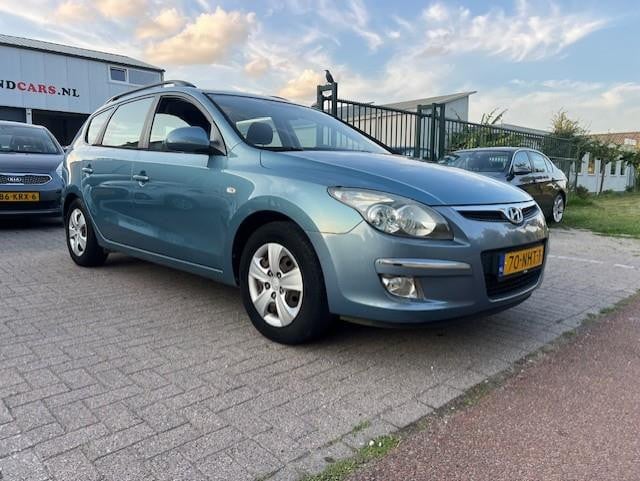 Hyundai I 30 cw 1.6i blue dynamic