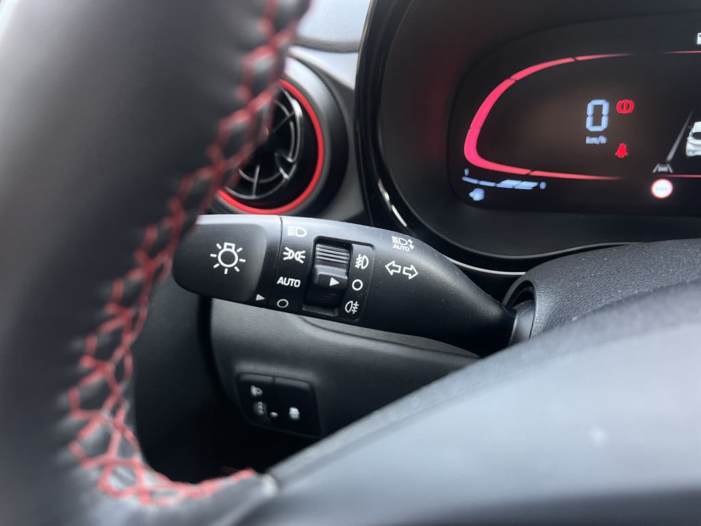 Hyundai I 10 1.0 t-gdi n line 5-zits | camera | stuur/stoelverw. | cruise |