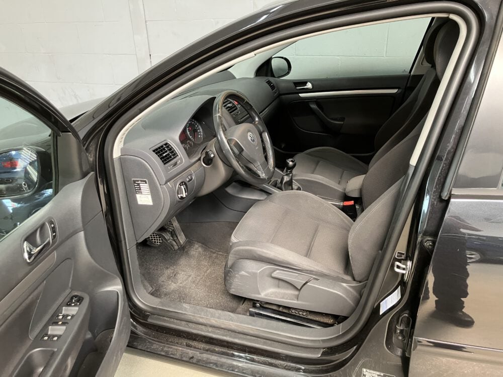 Volkswagen Golf 1.6 FSI Trendline