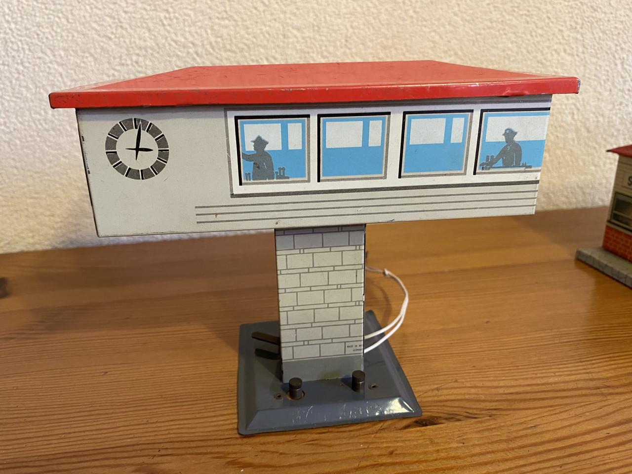 4 stuks blikken toebehoren voor bij modeltreinen