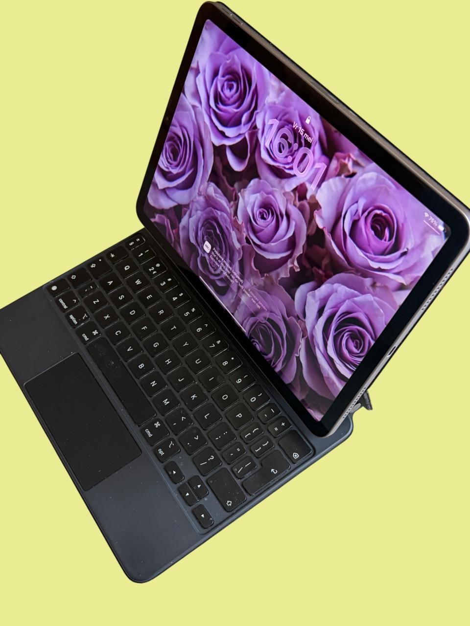 Apple iPad Air 4e Generatie 2020 incl. Apple Magic Keyboard.