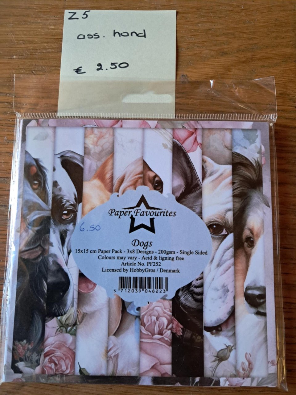 Snijmallen, stempels en andere hobbyspullen te koop